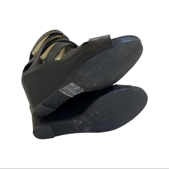 New Direction Sandal Wedge - Picture 5 of 5